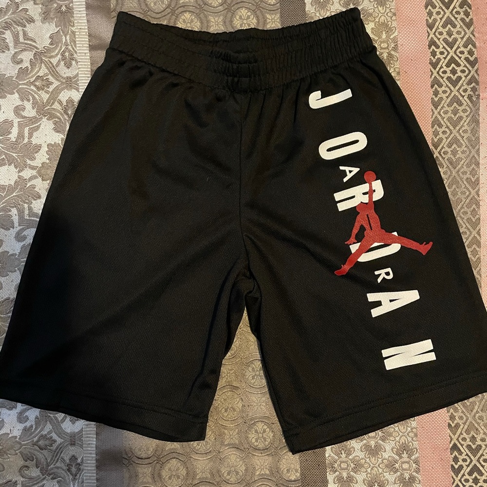Boys S ( size 8 ) Jordan Basketball Shorts